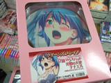 クイーンズブレイド「光明の天使ナナエル」立体マウスパッド