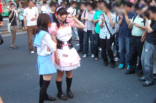 ハルヒコスプレ&みくるコスプレで来ていた中野のメイド喫茶ホームめいど