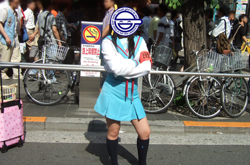 ライブ告知にきていた女性のハルヒコスプレ