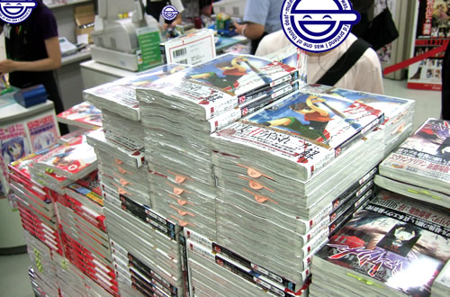 メロンブックス秋葉原店の「ひぐらし」タワー