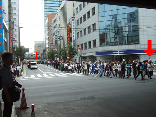 6・30アキハバラ解放デモに参加した人をザックリ数えたら400人以上だった
