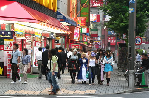 「外人さんに日本文化を知ってもらう」という内容の番組収録を2日の秋葉原でやっていた