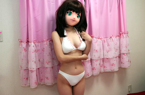 アニ顔ガールズのしずかちゃんは、顔はアニメで、体はヒューマン