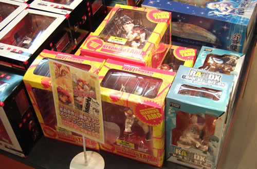 ネコミコたまフィギュア発売 「全裸より えろすな 巫女装束」