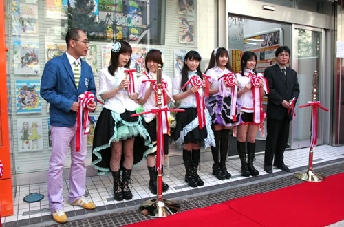 とらのあな秋葉原本店、Aice5も参加した開店セレモニー